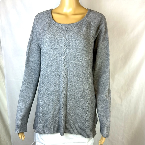 Cyrus Oversized Heather Gray Sweater. Hi-Lo Hem. Size Large. - Picture 1 of 12